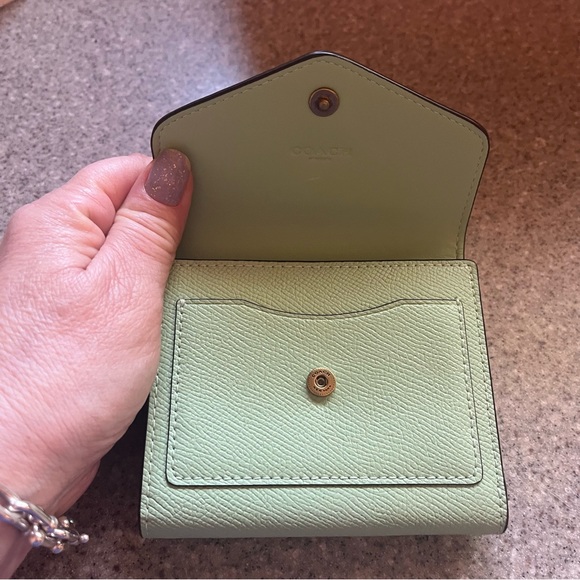 Coach Wyn Wallet - Picture 8 of 10